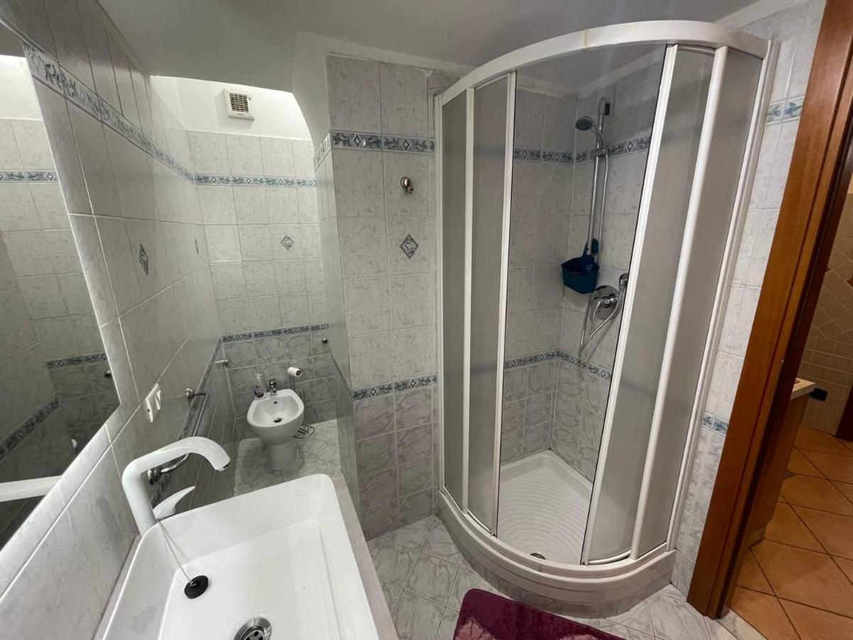 Le Sisters Apartment Генуа Екстериор снимка